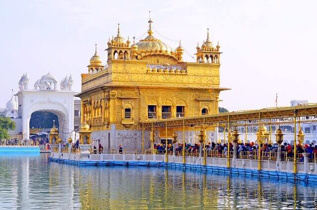 golden-temple-5868752_640 (1)